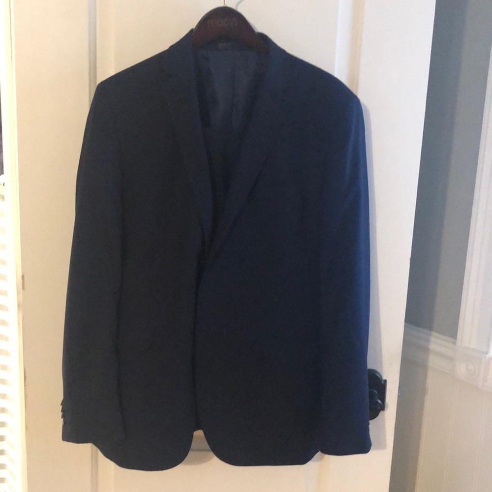 Kenneth Cole reaction suit —Navy blue